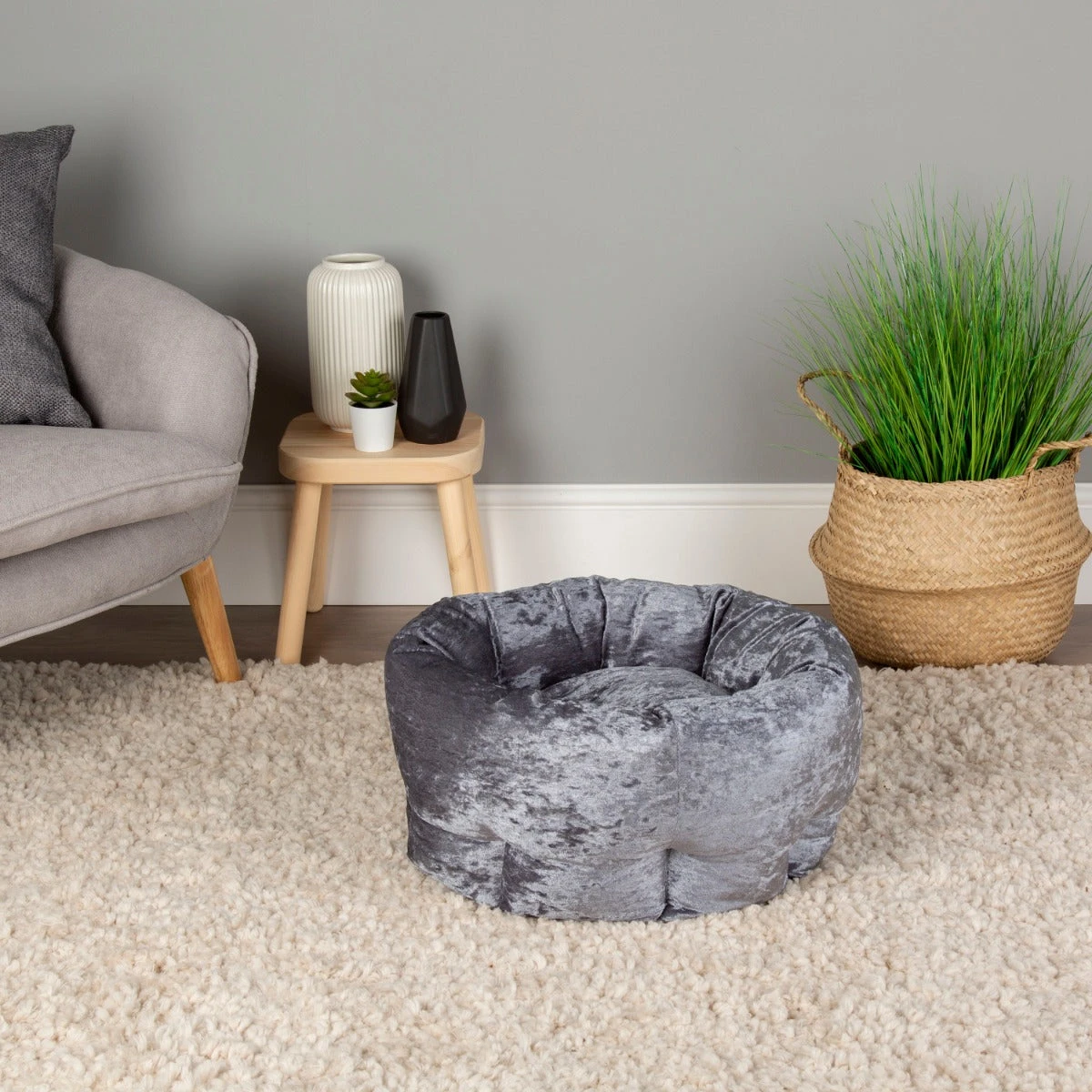 Scruffs - Velvet Donut Cat/Small Dog Bed - Grey 4 Scruffs - Velvet Donut Cat/Small Dog Bed - Grey - Image 2