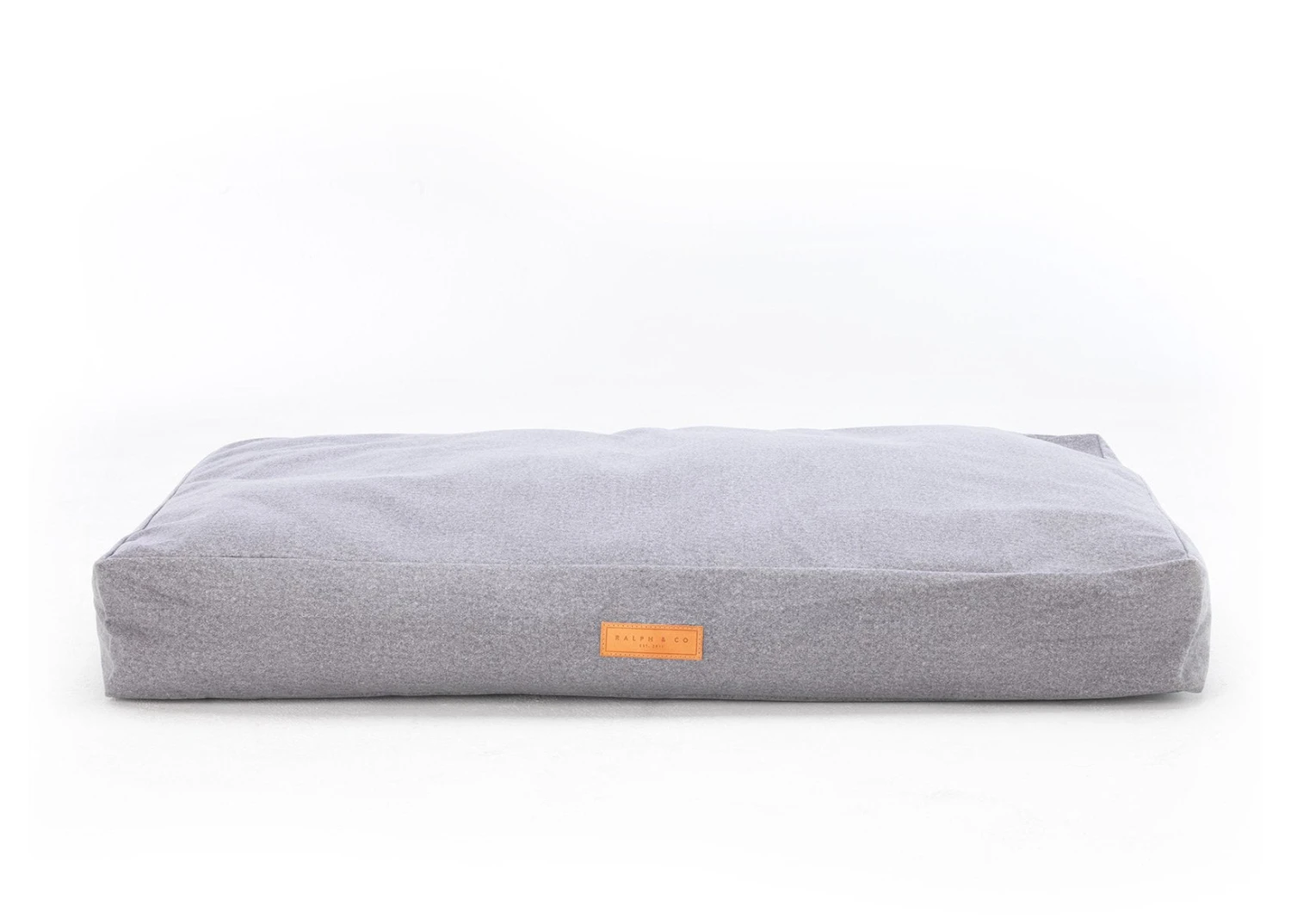 Ralph & Co Chenille Dog Bed - Dalton Pillow 5 Ralph & Co Chenille Dog Bed - Dalton Pillow - Image 3