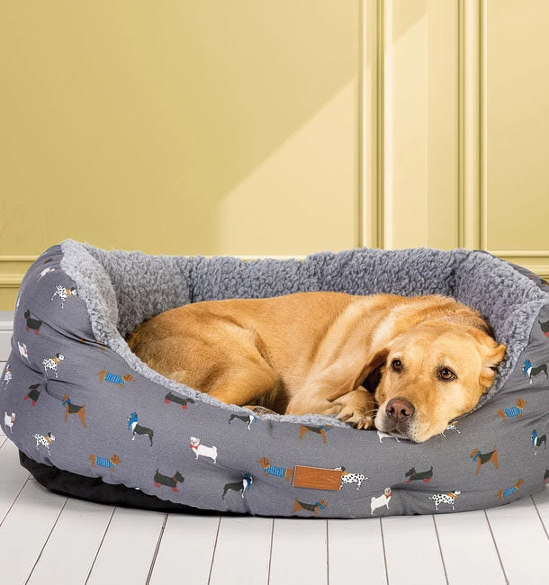 FatFace - Marching Dogs Deluxe Slumber Dog Bed 4 FatFace - Marching Dogs Deluxe Slumber Dog Bed - Image 2