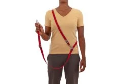 Ruffwear - Switchbak Dog Lead - Red Sumac -Pet dog web 4025 switchbak leash cindercone red shoulder studio 640x b689d9ad 30e0 42fd a425 25e06c43c63e