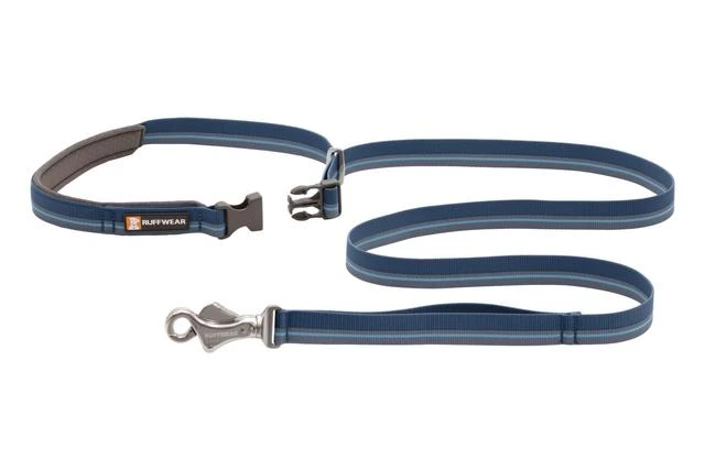 Ruffwear Flat Out Adjustable Dog Lead - Blue Horizon 4 Ruffwear Flat Out Adjustable Dog Lead - Blue Horizon - Image 2