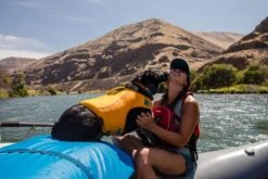 Ruffwear - Float Coat™ - Dog Life Jacket - Wave Orange 23 Ruffwear - Float Coat™ - Dog Life Jacket - Wave Orange -Pet dog web jpg 45103 float coat deschutes river print 115